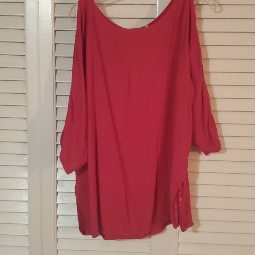 Cold shoulder top